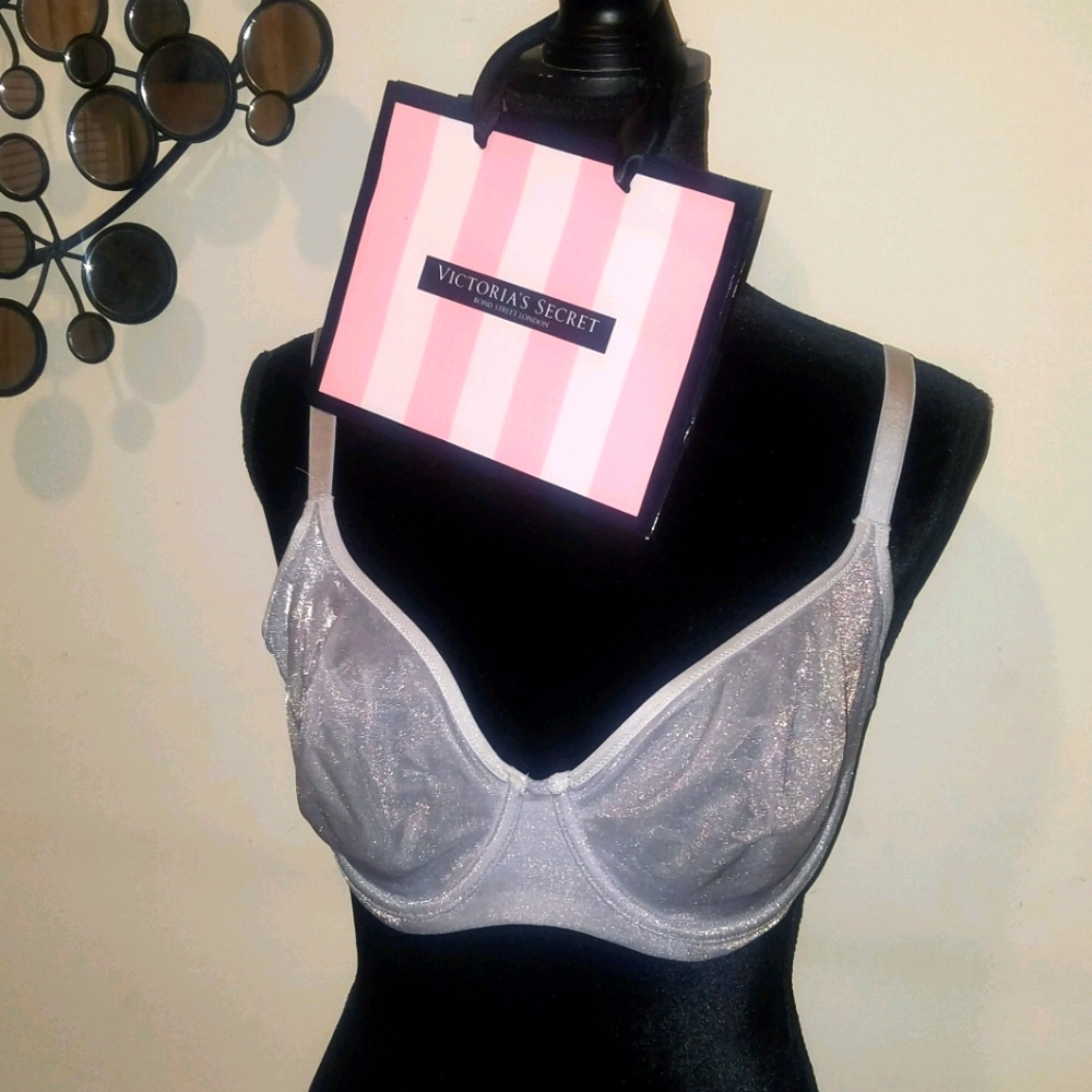 NEW!!! Victoria's Secret 34DDD Bra